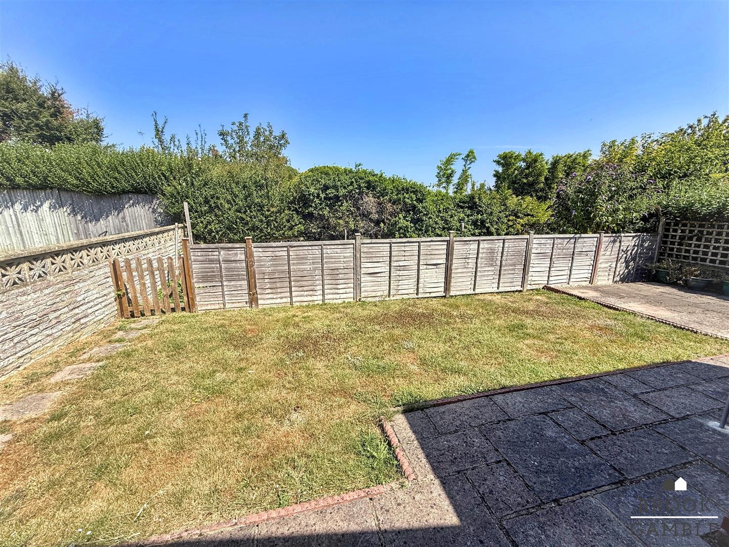 2 Bedroom Bungalow. Buckhurst Close in Eastbourne,  2